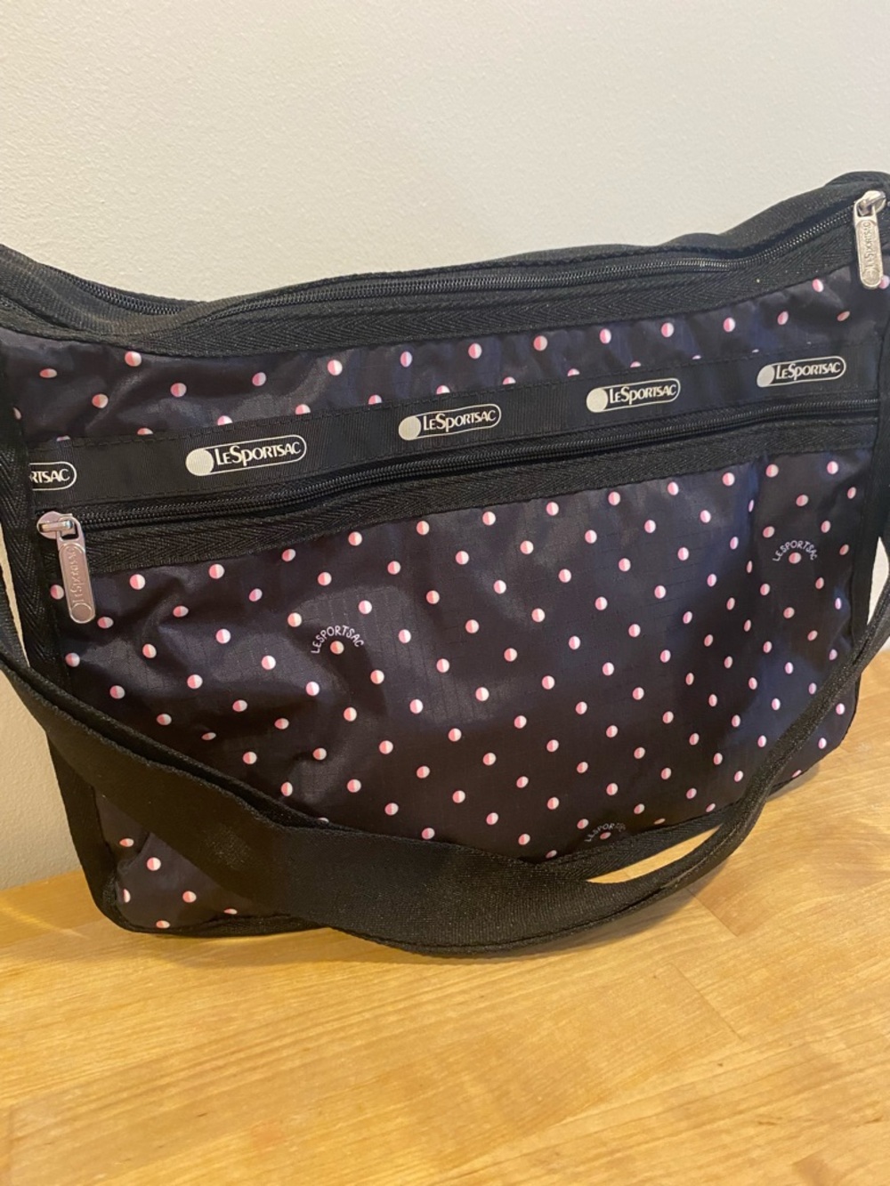 Lesportsac Deluxe Everyday Bag - Picture 2 of 8